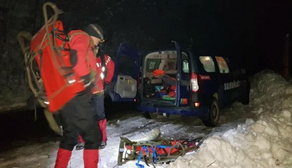 Elsöpörte a lavina a hómobilozókat, és egyiküket már hiába várják haza