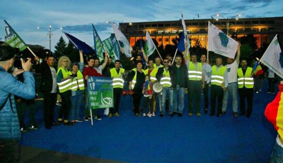 Moldvában is elfogyott a türelem: ismét tüntetni fognak Bukarestben az autópályáért