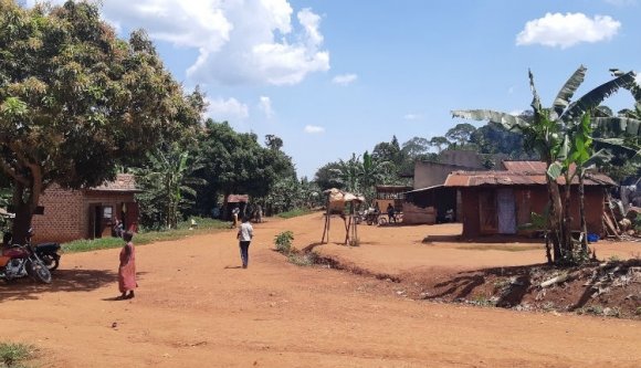 „Üdv, muzungu!”, avagy erdélyiként erdélyi nyomon Ugandában (INTERJÚ)