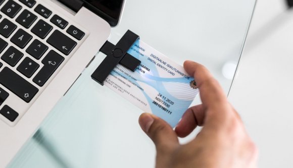 Jön az ujjlenyomatos-csipes személyi