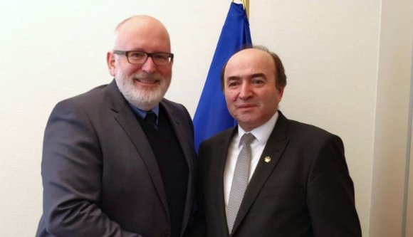 Röptében szúrta ki az EB az új román ügyészség legújabb lufiját