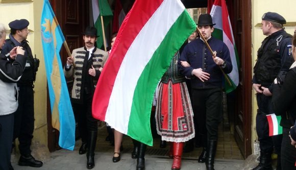 Újabb epizóddal gyarapodott a magyarellenes döntések sorozata a parlamentben