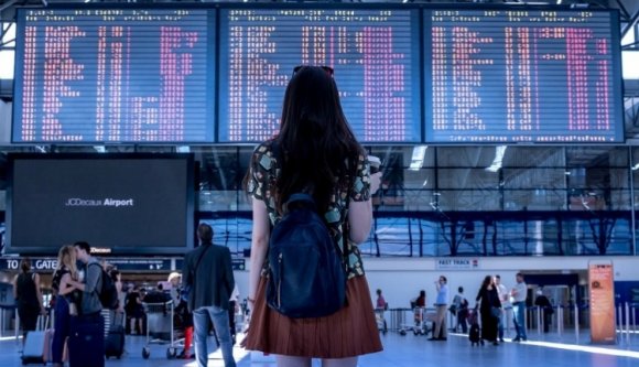 Hosszú útra mennek: évente több ezer fiatal hagyja itt az országot külföldi egyetemek miatt