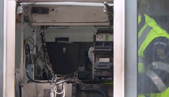 Szó szerint bankot robbantottak, de nem sokáig dőzsölhettek a tekintélyes zsákmányból