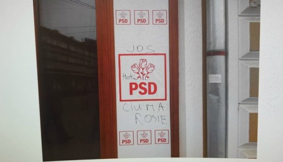 Rövid időn belül harmadszor rongálták meg a PSD szatmárnémeti székházát