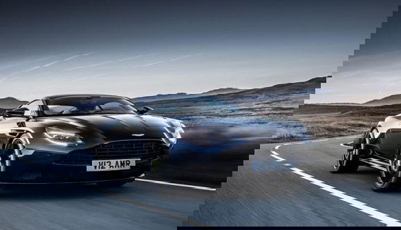 Végre! Itthon is megvehetik járgányukat a hagymaszagú dzsémszbondok