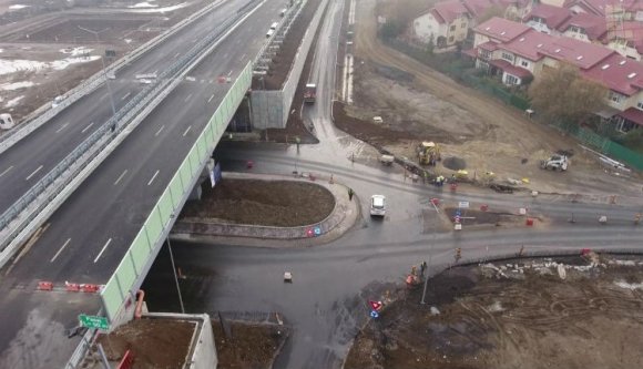 Jó, persze, hogy építsenek sok autópályát. De az Isten szerelmére, ne így!