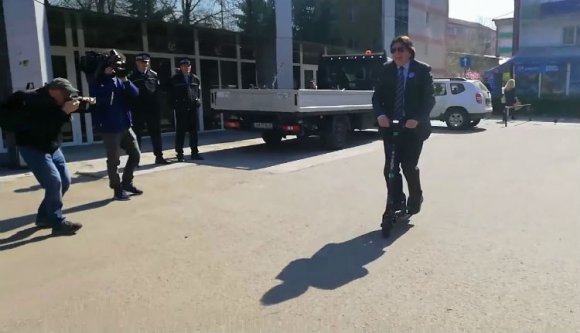 És már olyan város is van, ahol a közlekedési vállalattól elektromos rollert is bérelhetünk