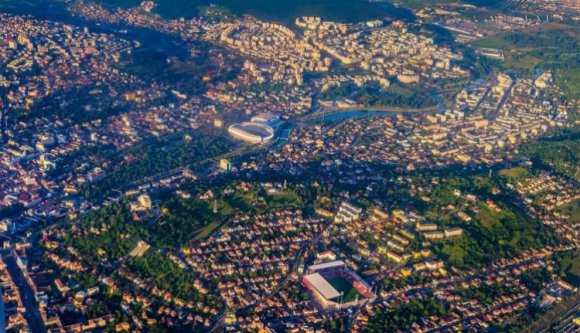 A Kolozsvár környéki településekre is ráragadt Boc metróláza