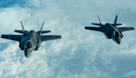 A világ egyik legmodernebb vadászgépét vágnák hozzá az amerikaiak a románokhoz