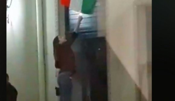 Döbbenetes: az ügyészség nem hajlandó többé foglalkozni a váradi zászlógyújtogatás ügyével