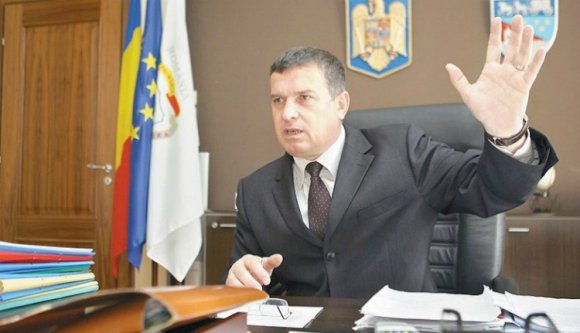 Leperli a gatyát a román államról egy korrupció miatt elítélt politikus