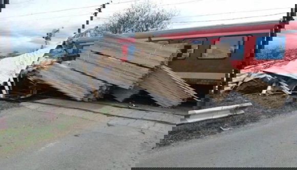Már a vonaton sincsenek biztonságban a gyerekek a felelőtlen sofőröktől?