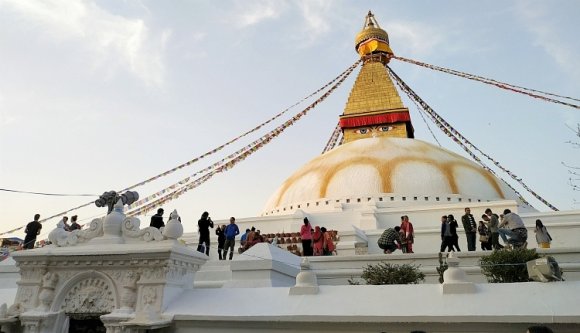 Nepálban jártunk, ahol a legnagyobb nyomorból is  kimosolyog a boldogság – szubjektív útibeszámoló