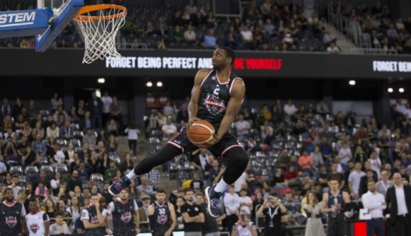 Kolozsvár (húsvéti) kosarat kapott