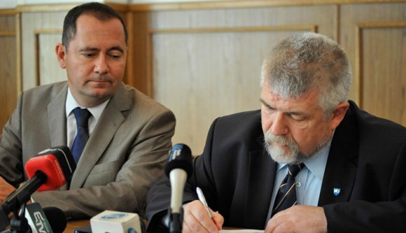 Izsák Balázs: Pontának kampányol Kelemen Hunor