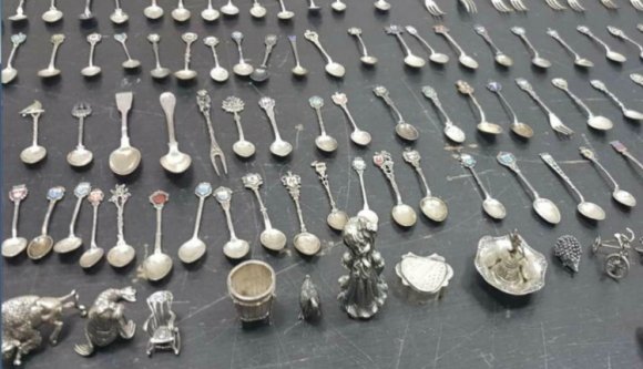 Kisebb vagyont szedett össze erdélyi ószereken egy kínai férfi és azt hitte, hogy haza is viheti