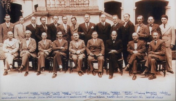 Elfeledett erdélyi életutak nyomában: a helikoni íróparlament mártírjai