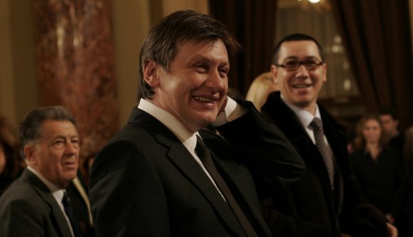 A PSD kizsarolná a kormányból a PNL-t