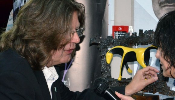 Sárga csikóra pattantak a mecénások