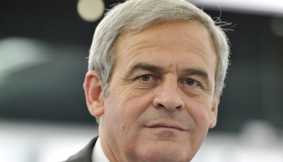 Tőkés: a magyarok szavazzanak Johannisra!