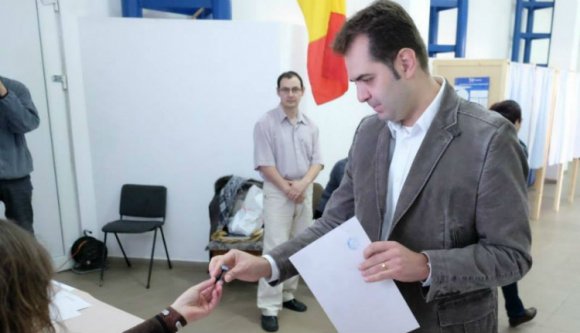 Az RMDSZ-nek fontolóra kell vennie a kormányból való kilépést