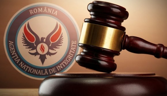 Lánya alkalmazásáért ítélték el a volt RMDSZ-es honatyát