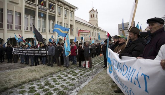 Felejtsük el az autonómiát, kérik a székelyföldi románok