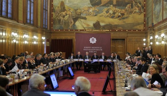 Beszólt a román kormánynak a KMKF