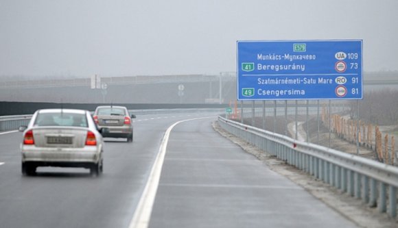 Segítenek hazatalálni a magyar hatóságok a román sofőröknek