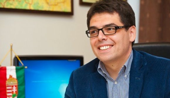 Csíki főkonzul: a himnusz éneklésének büntetése alapvető emberi jogokat sért