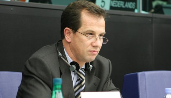 Sógor az EP-ben: akár vissza is fordulhat a restitúciós folyamat