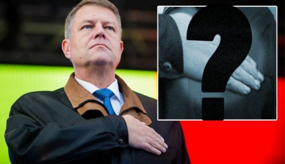 Ezért hallgatja a himnuszt szívre tett kézzel Johannis