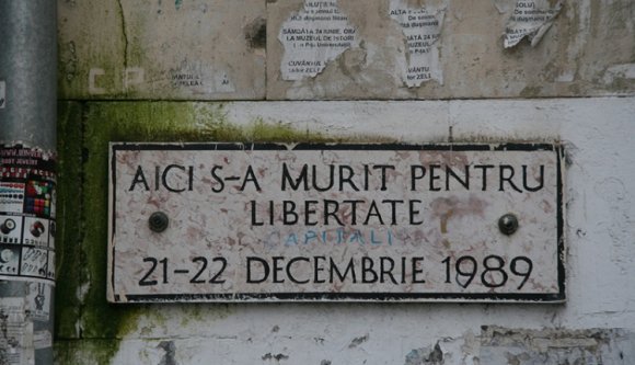 Az 1989-es „forradalmárok” tyúkszemére lépett Ponta