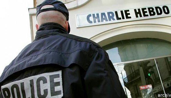 Tizenkét embert megöltek egy francia humorlapnál