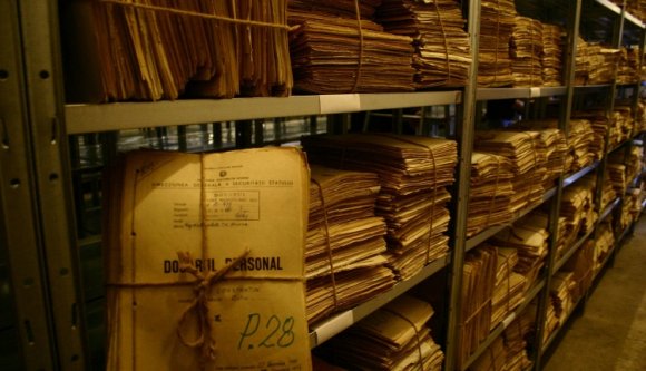 Kis erdélyi magyar besúgótükör