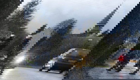 Egy tússzal egy Párizshoz közeli nyomdába zárkóztak a merénylők