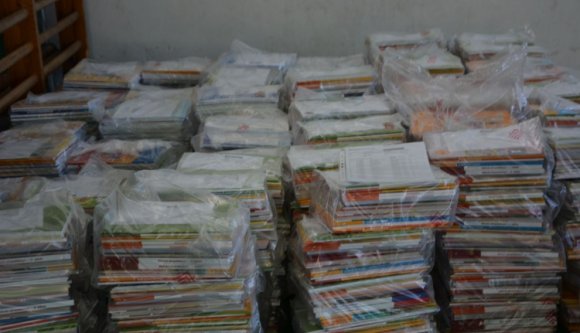 Még mindig várni kell a tankönyvekre