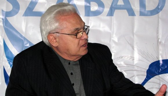 Elhunyt Kötő József