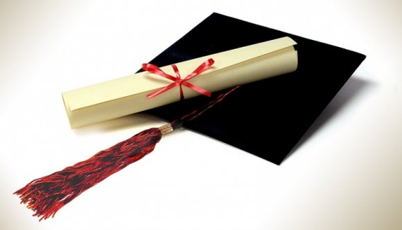 Máris elkezdték kiadni a tavalyi érettségi okleveleket