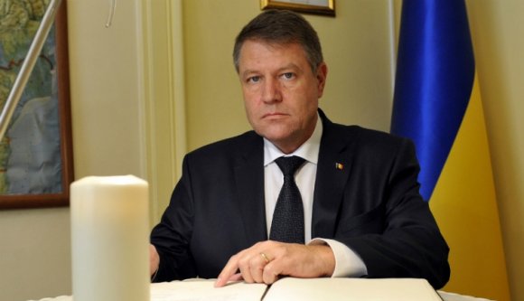 Holokauszt-túlélőkkel kompenzál az államfő?