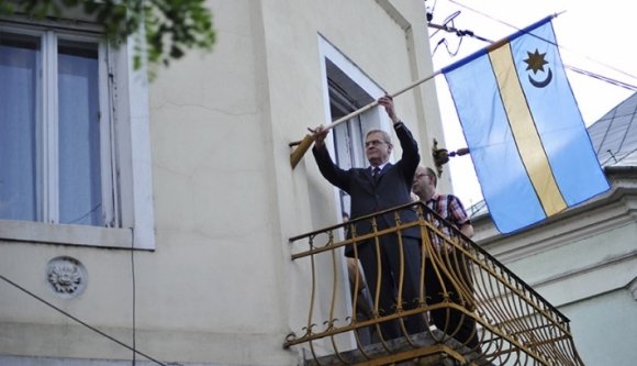 Elutasították Tőkés keresetét a reklámzászló-ügyben