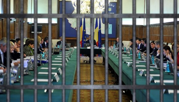 Hány miniszter került eddig börtönbe?