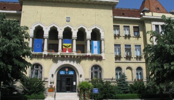 Feszültséget szítanak a vásárhelyi vezetők