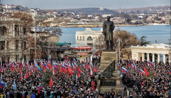 A Krím-félsziget nem kér az új ukrán hatalomból