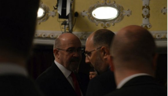 Ne hagyjátok a templomot, az iskolát és az RMDSZ-t!