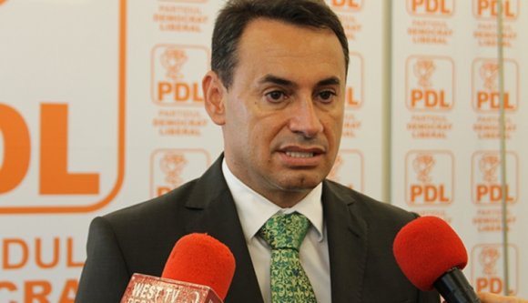 Arad polgármestere a magyarok védelmére kel