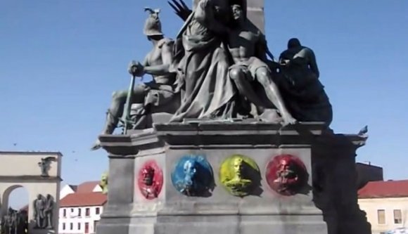 Telepingálták az aradi Szabadság-szobrot