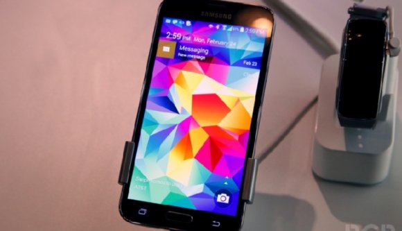 Samsung Galaxy S5: nem történt semmi?