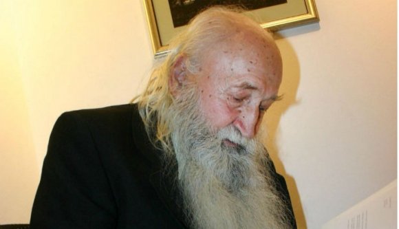 Elhunyt Kusztos Endre